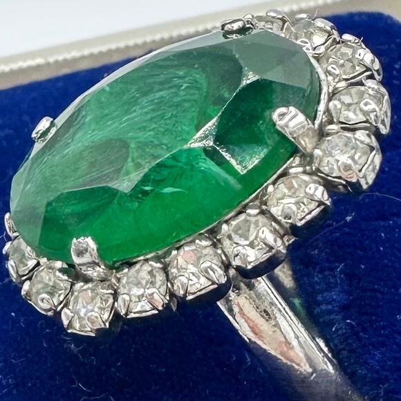 Christian Dior Germany vintage rhodium plated green clear rhinestones ring 6.5 - Picture 2 of 8